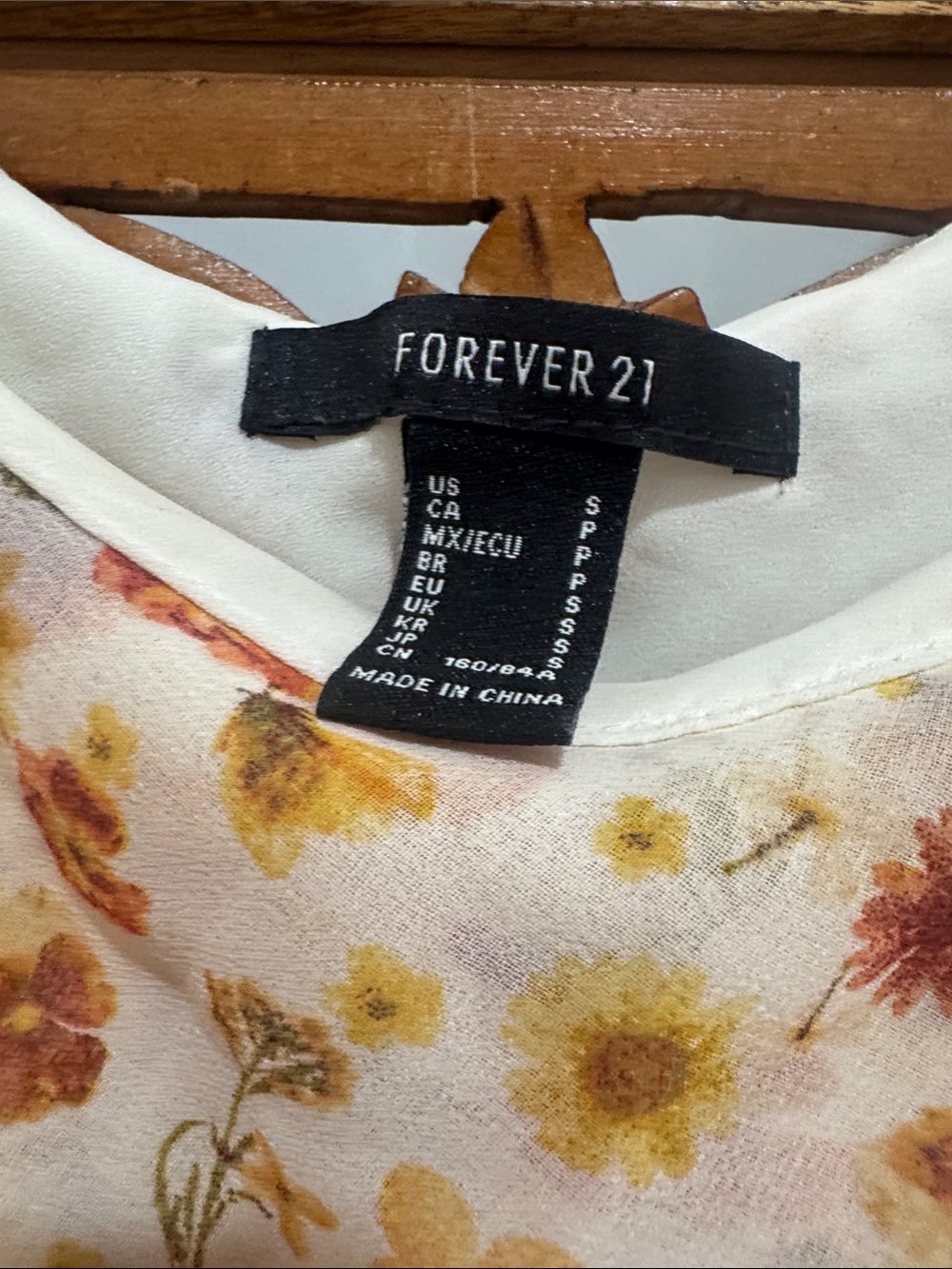 Forever 21 Cream Maxi Dress with Orange Floral Print - Picture 3 of 4